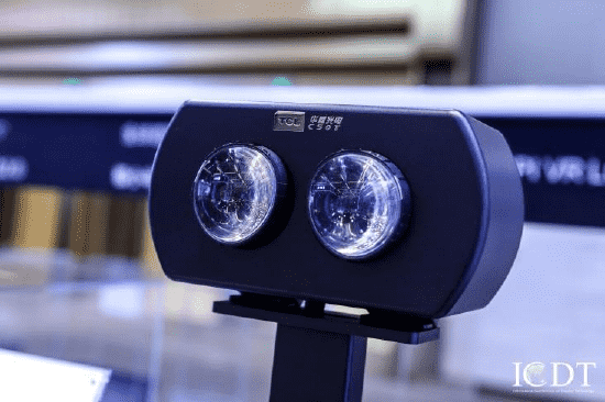 2022 SID顯示周的TCL展臺